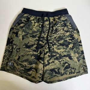 Under Armour Men's Digital Camo Shorts - Green and Gray - Size Medium